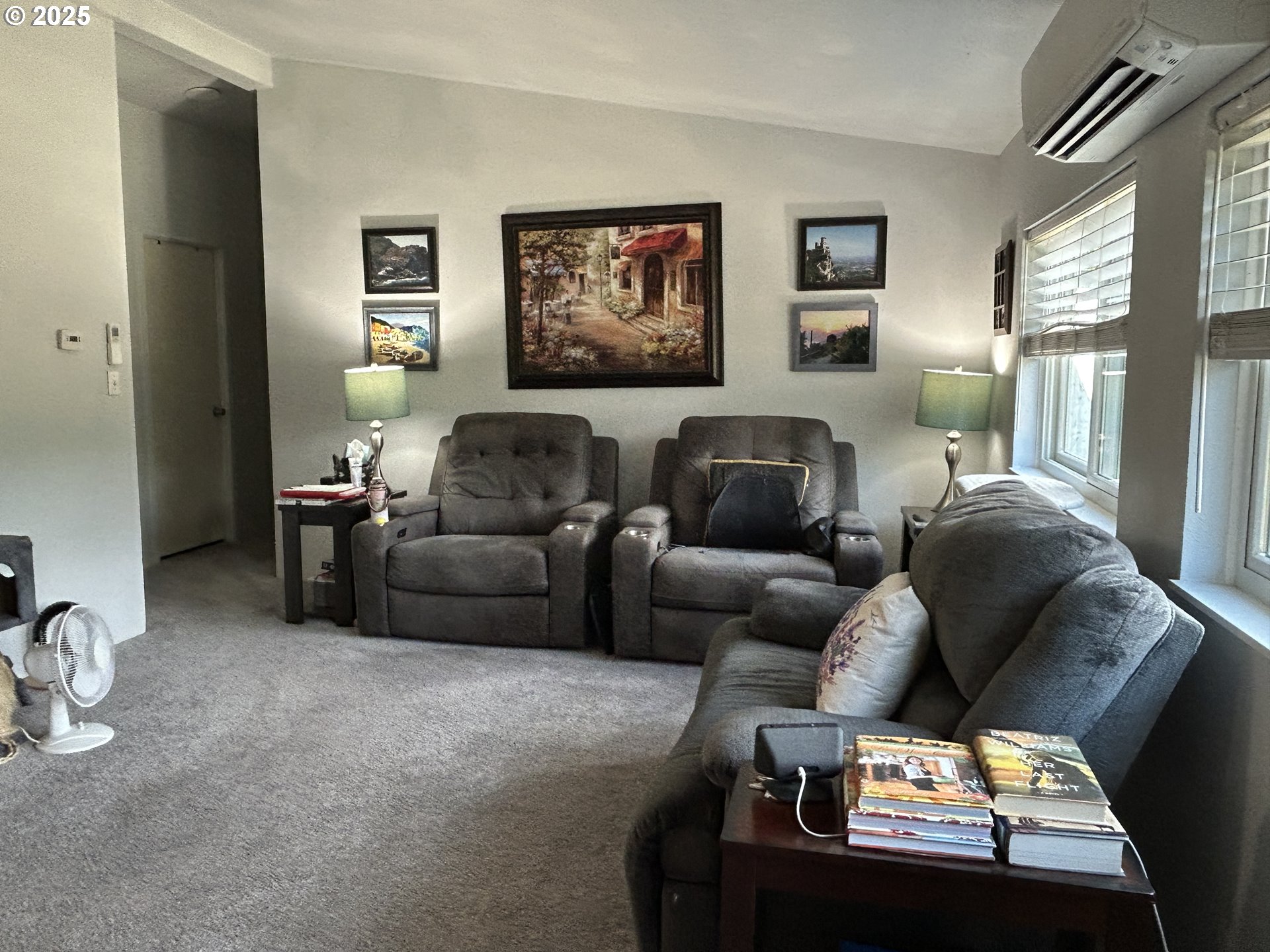 1538 Upper Cow Creek Road Azalea, OR 97410 - Photo 6 of 32 Living Room
