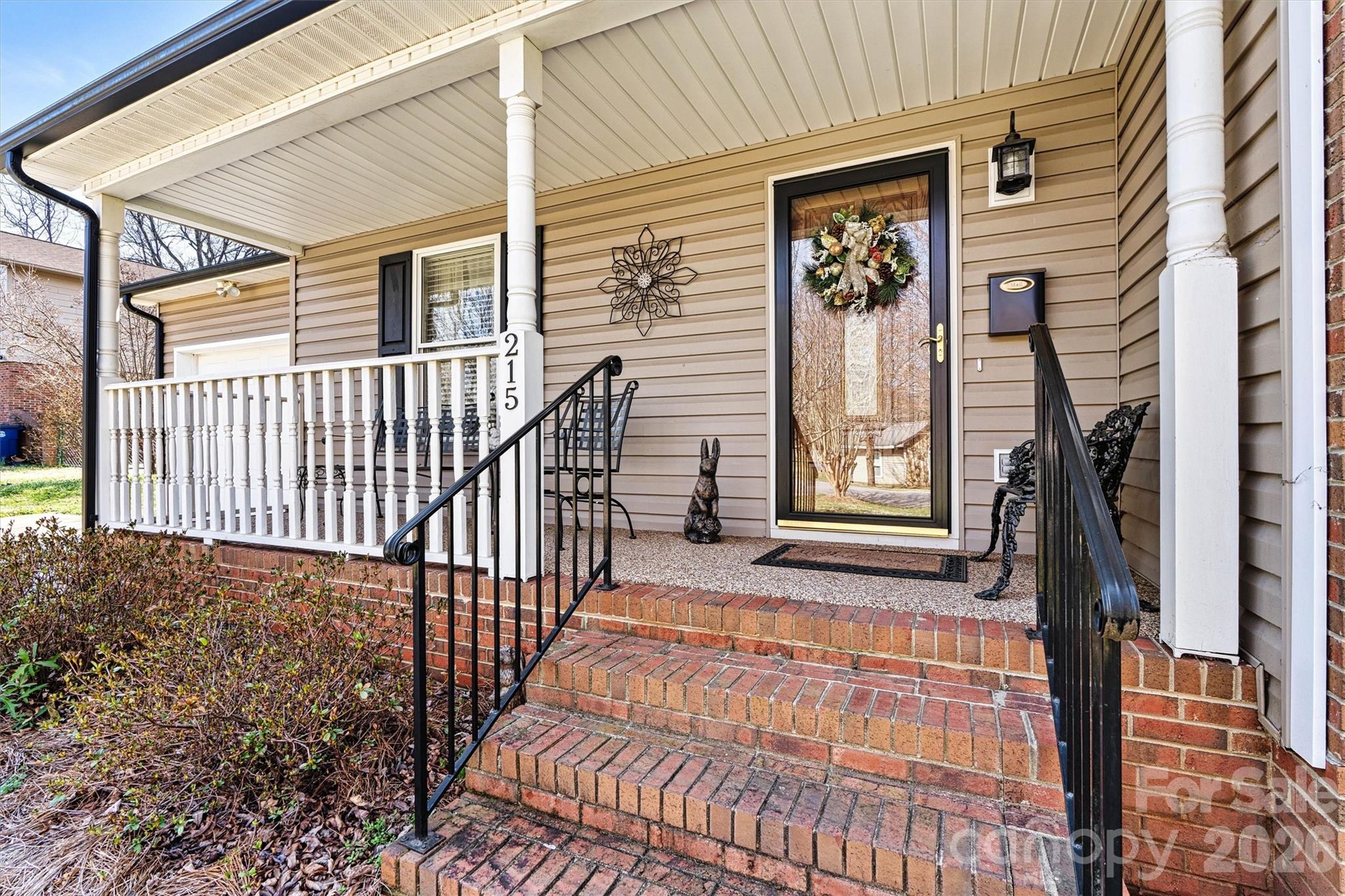 215 Towne Court Conover, NC 28613 - Photo 6 of 38