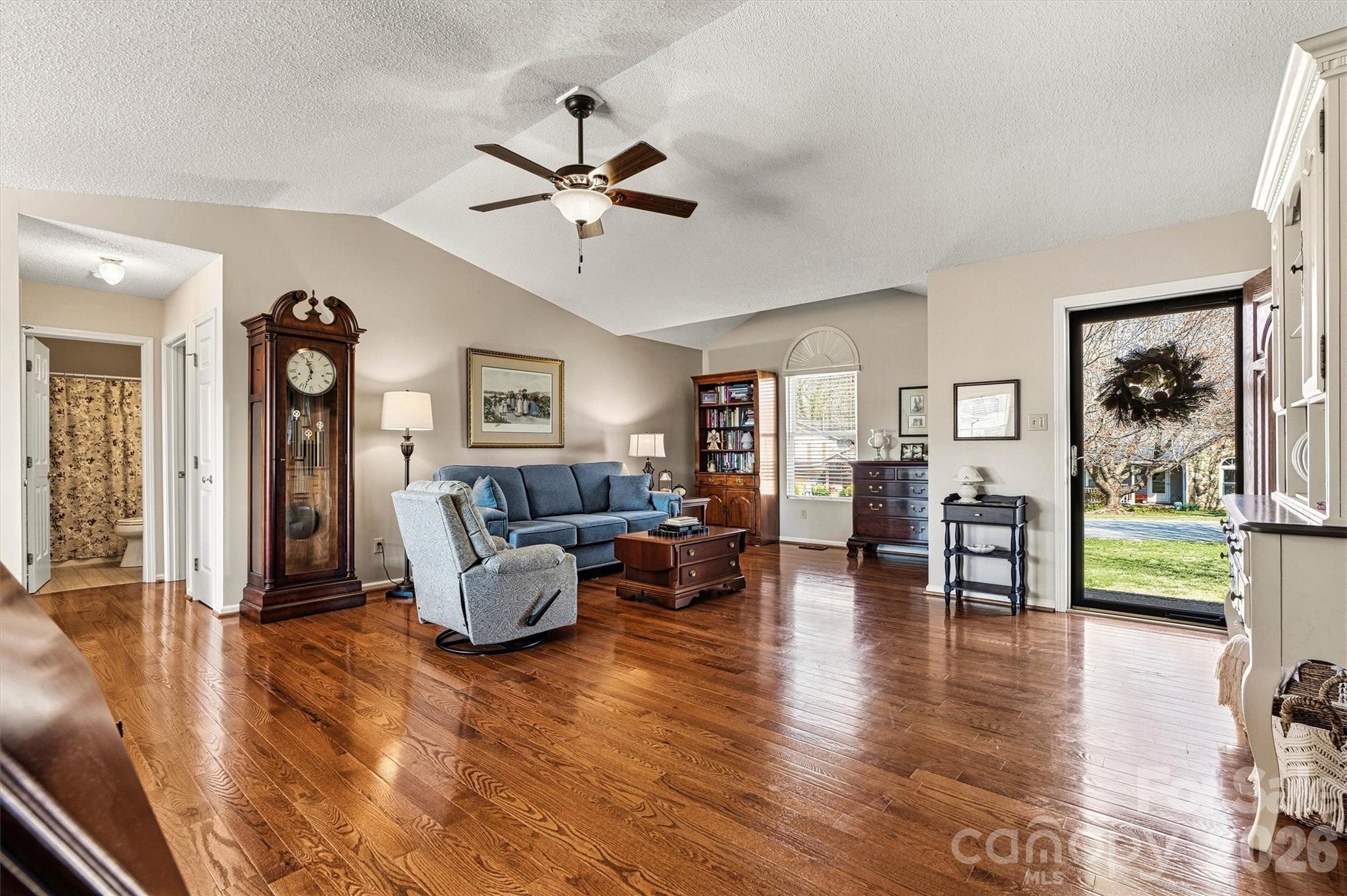 215 Towne Court Conover, NC 28613 - Photo 9 of 38