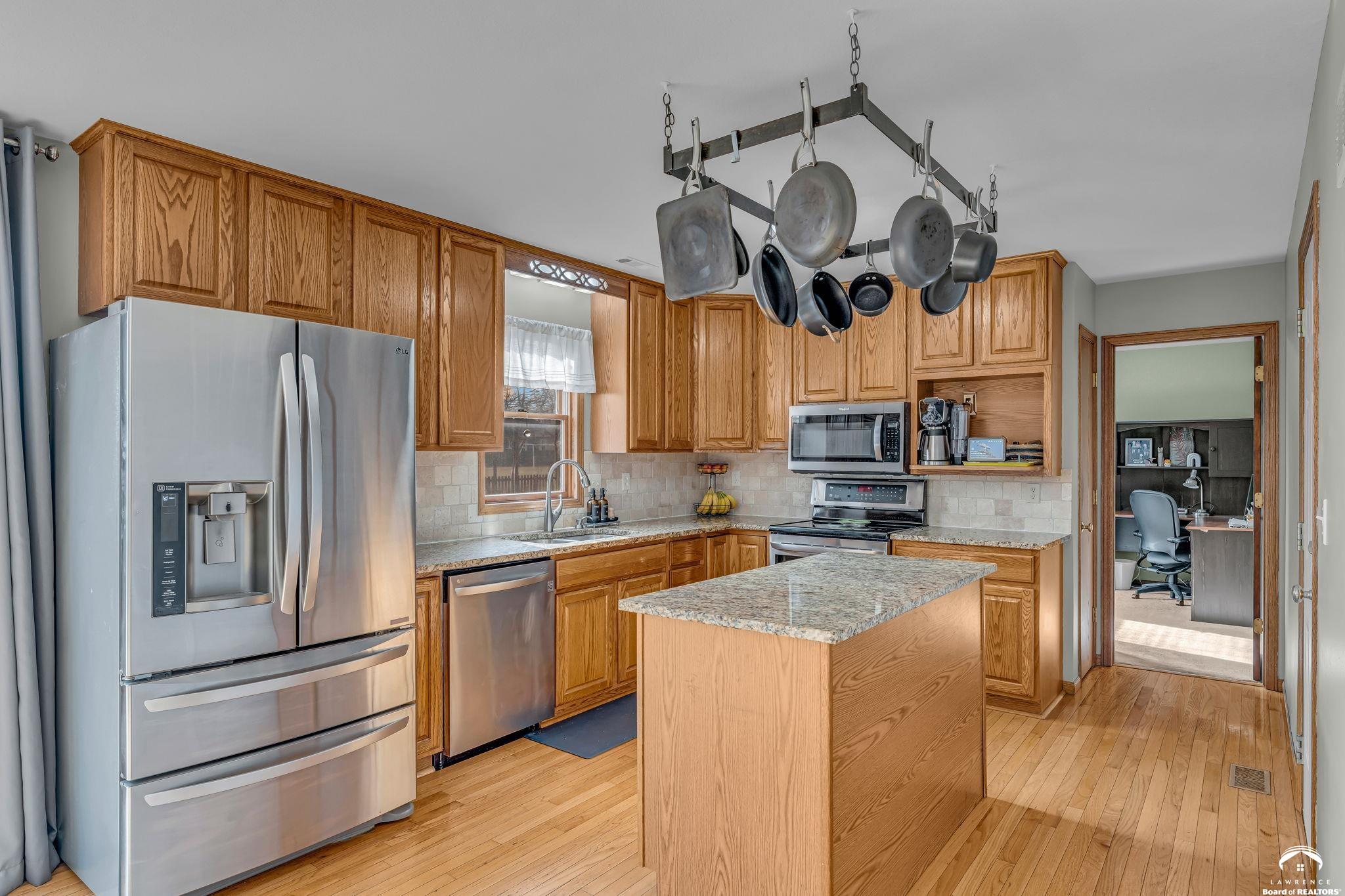 3921 West Monterey Place Lawrence, KS 66049 - Photo 17 of 56