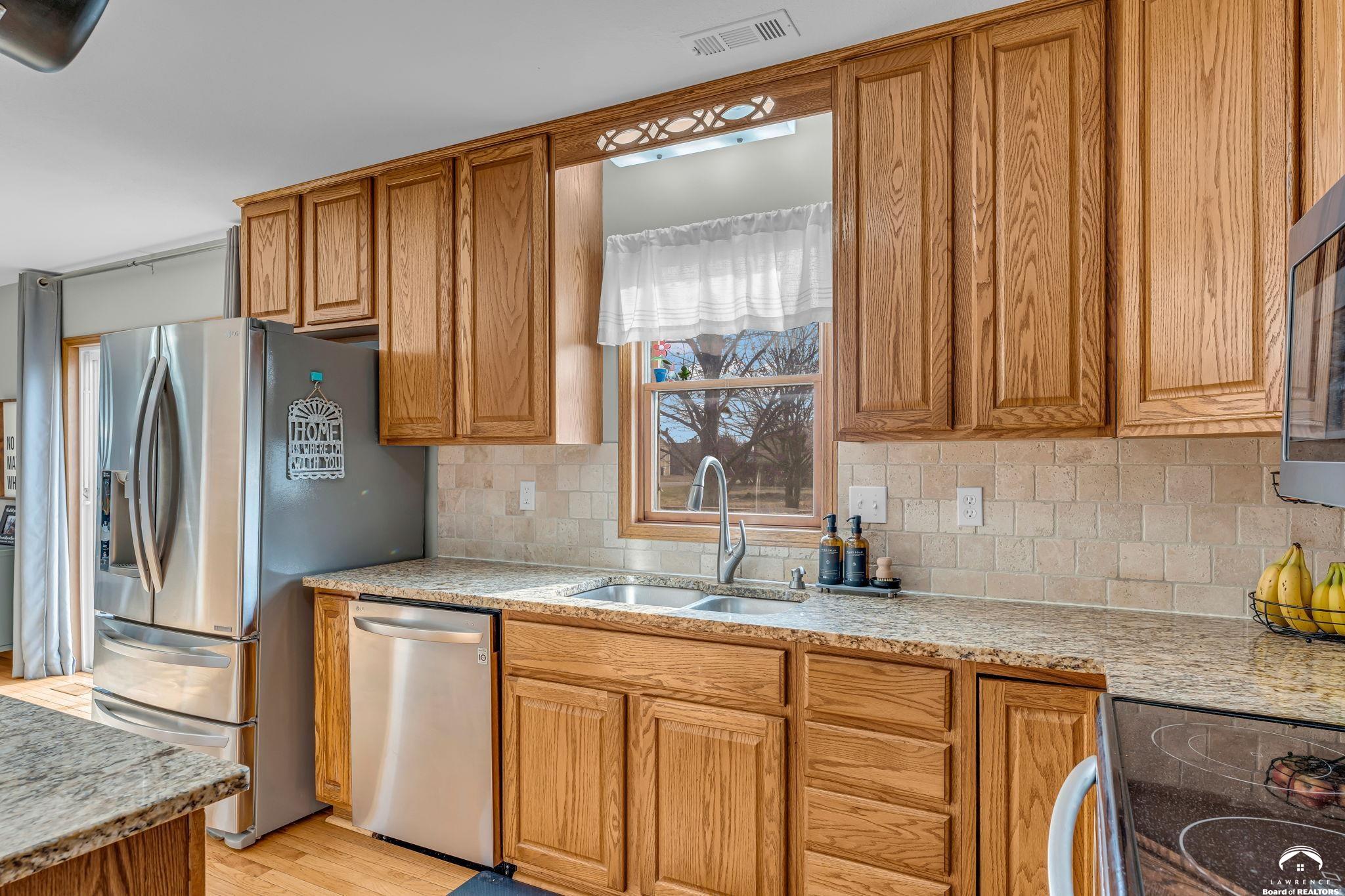 3921 West Monterey Place Lawrence, KS 66049 - Photo 19 of 56