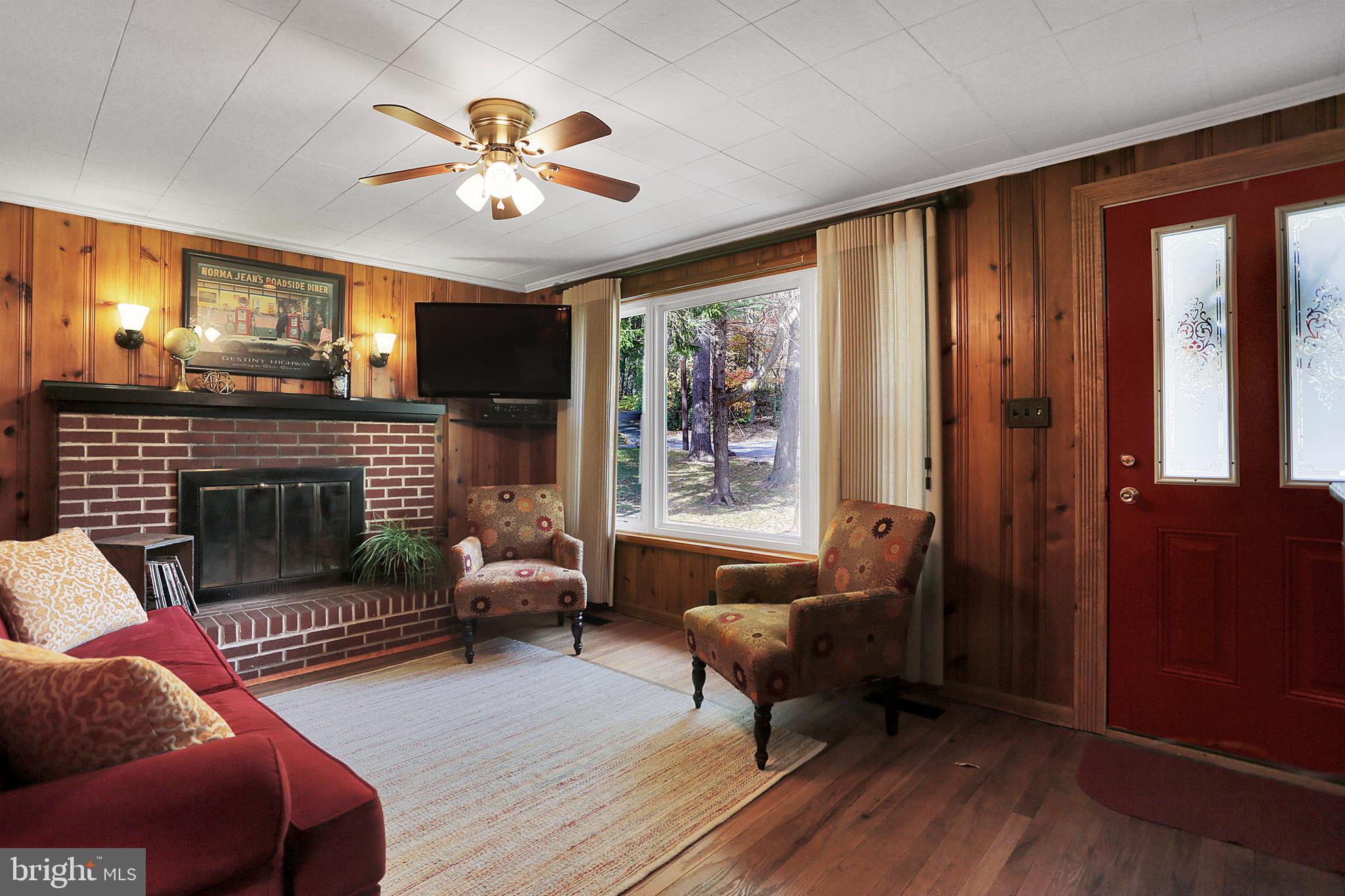 1716 Laurel Road Harrisburg, PA 17112 - Photo 3 of 28 Gallery Image 3