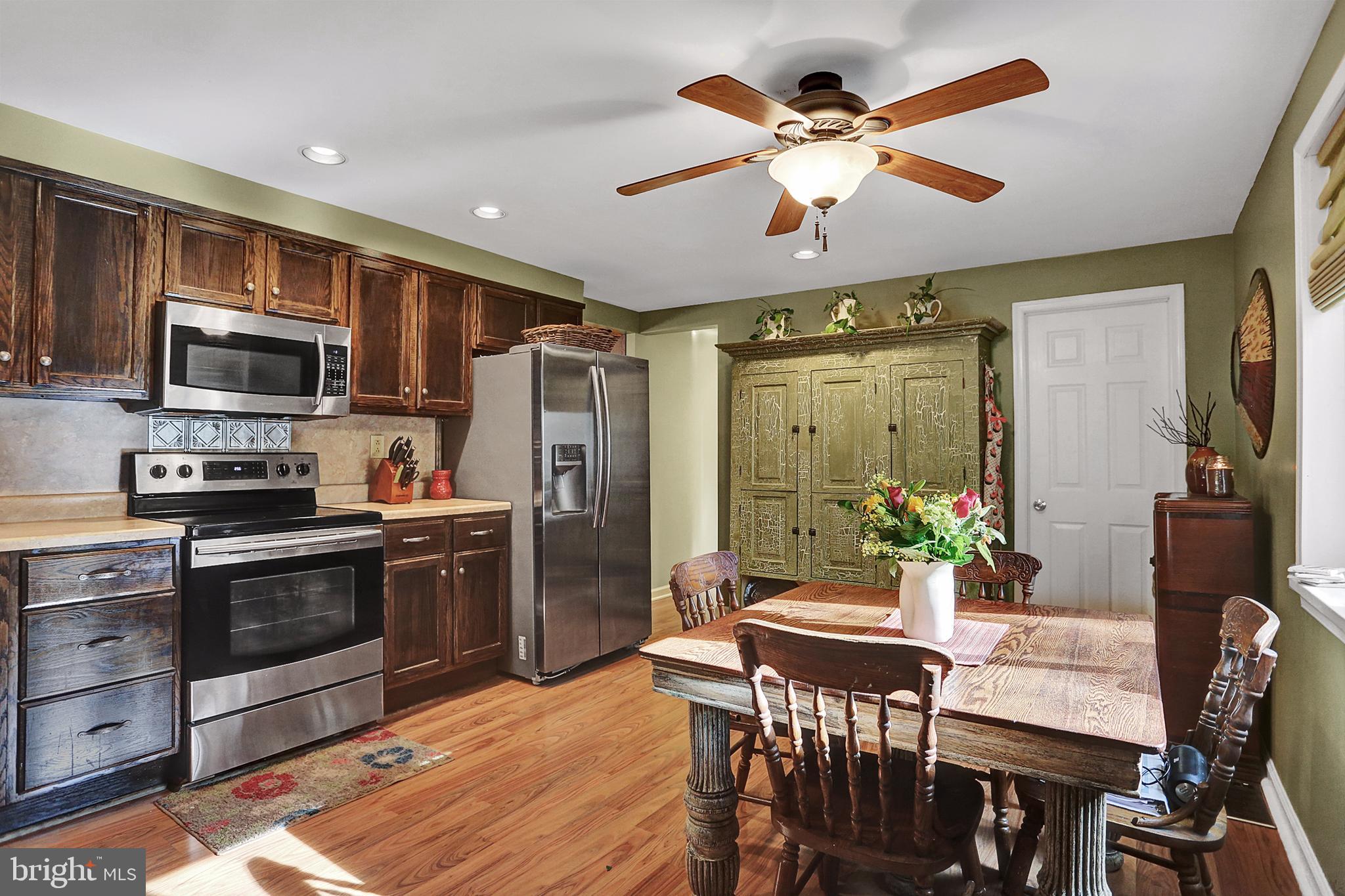 1716 Laurel Road Harrisburg, PA 17112 - Photo 9 of 28 Gallery Image 9