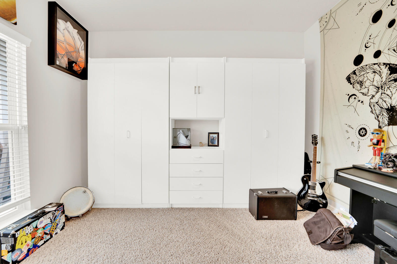451 Lightning Bug Lane Freeport, FL 32439 - Photo 38 of 47 a view of livingroom with furniture and toys