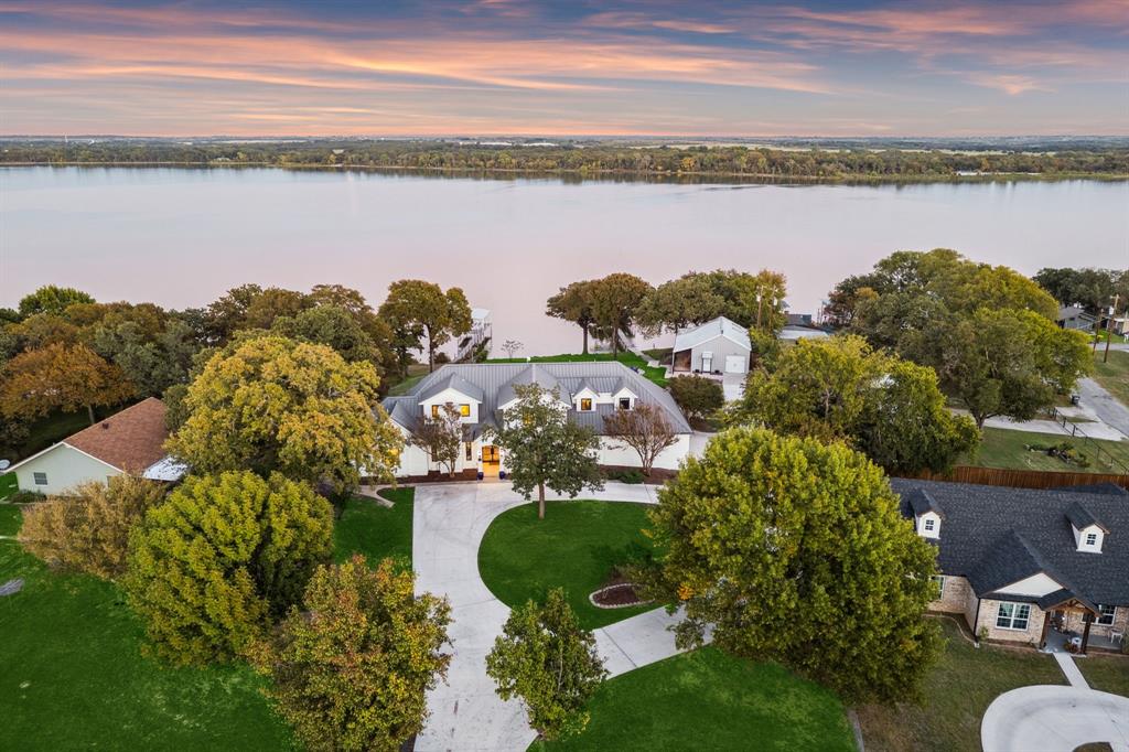 13680 Williams Road Azle, TX 76020 - Photo 3 of 40