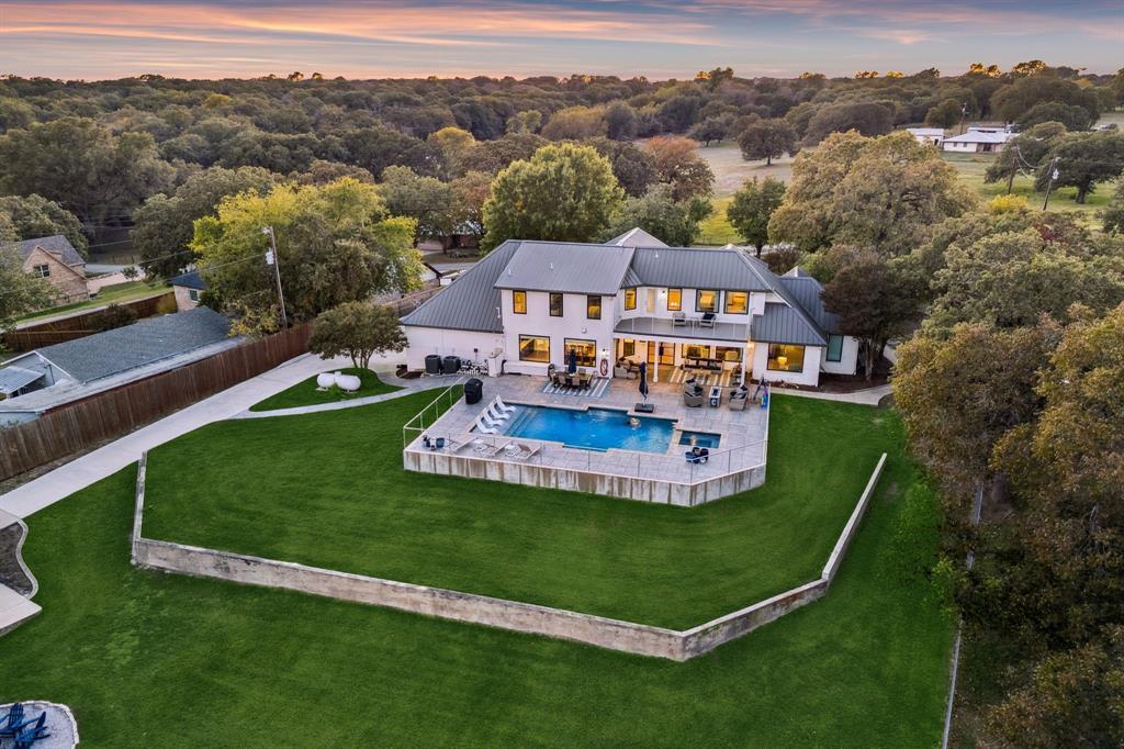 13680 Williams Road Azle, TX 76020 - Photo 4 of 40