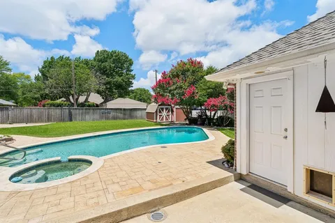 $499,900 | 213 Mesa Drive, Sunnyvale, TX 75182
