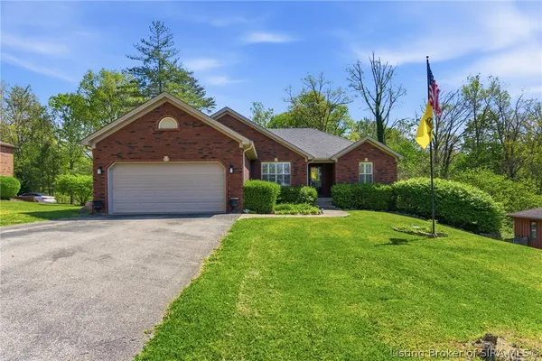 $435,000 | 1117 Lakeview Drive, Borden, IN 47106