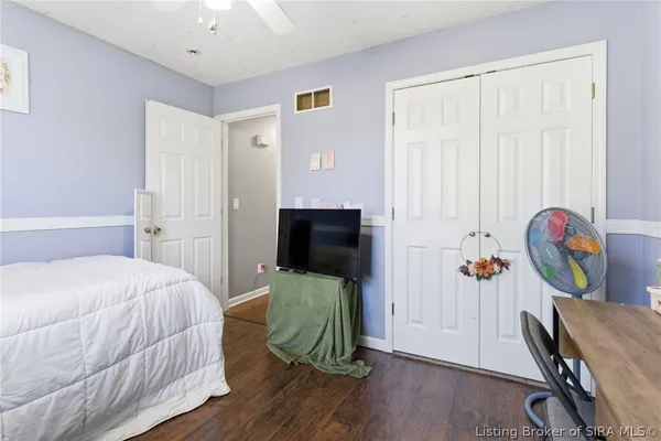 $435,000 | 1117 Lakeview Drive, Borden, IN 47106