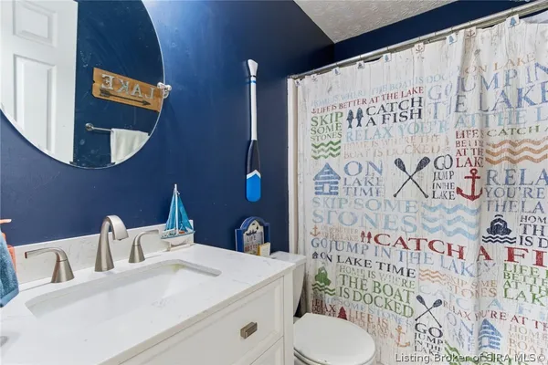$435,000 | 1117 Lakeview Drive, Borden, IN 47106