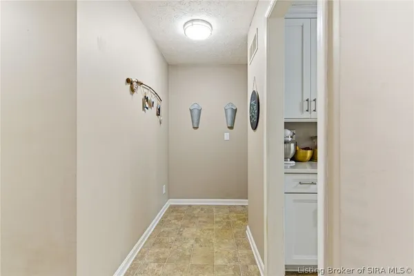 $435,000 | 1117 Lakeview Drive, Borden, IN 47106