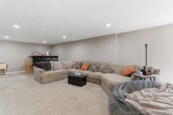 $435,000 | 1117 Lakeview Drive, Borden, IN 47106