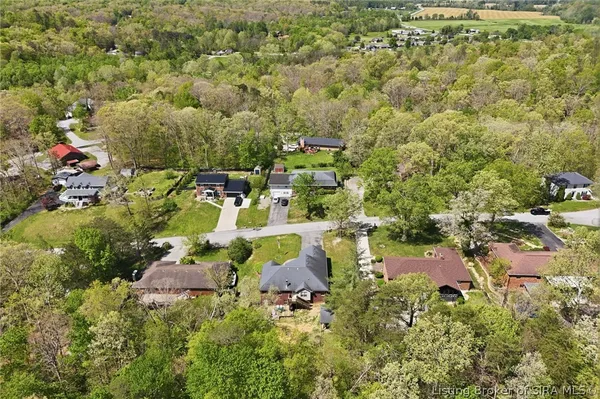 $435,000 | 1117 Lakeview Drive, Borden, IN 47106