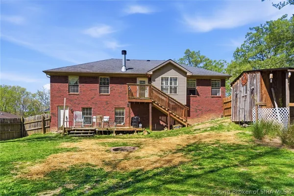 $435,000 | 1117 Lakeview Drive, Borden, IN 47106