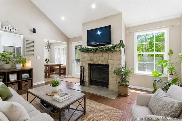 $435,000 | 1117 Lakeview Drive, Borden, IN 47106