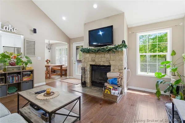 $435,000 | 1117 Lakeview Drive, Borden, IN 47106