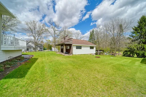 $413,900 | 7155 Bayview Road, Jackson, MI 49201