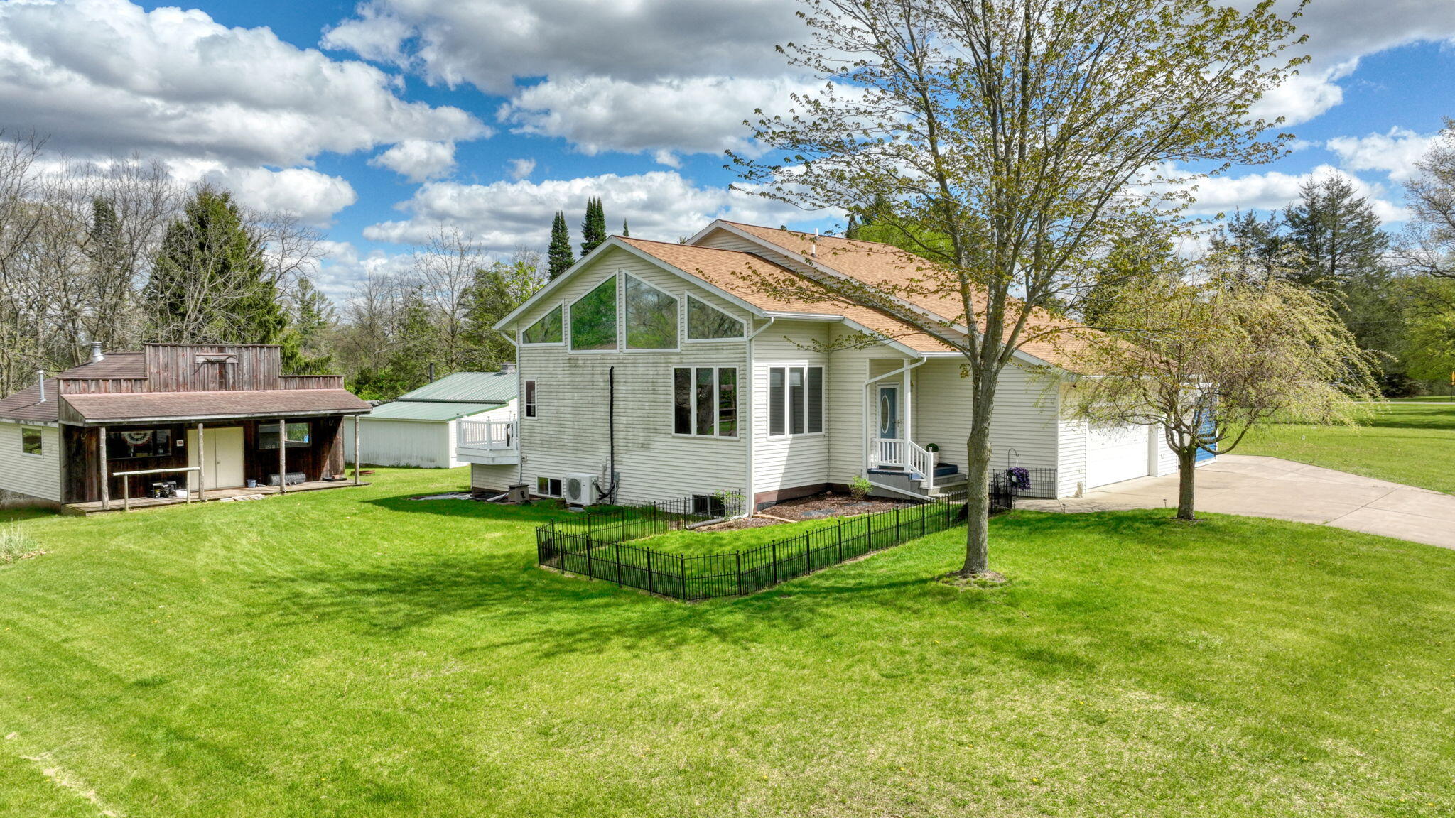 7155 Bayview Road Jackson, MI 49201 - Photo 57 of 67 59-web-or-mls-DJI_0271_HDR