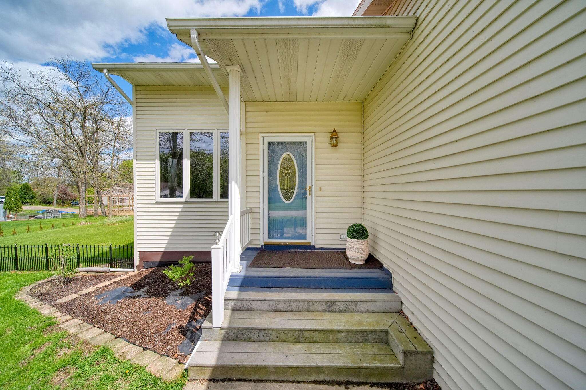 7155 Bayview Road Jackson, MI 49201 - Photo 6 of 67 6-web-or-mls-DSC00302_HDR