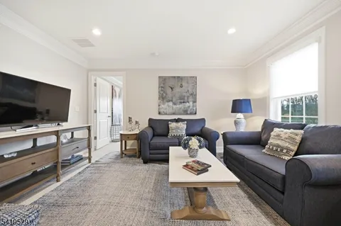 $1,395,000 | 11 Lee Drive, Morristown, NJ 07960