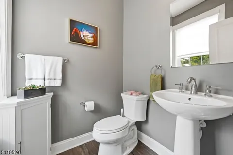 $1,395,000 | 11 Lee Drive, Morristown, NJ 07960