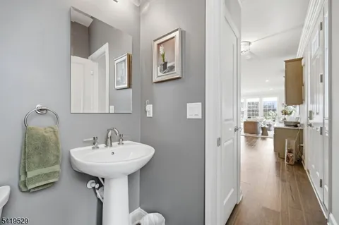 $1,395,000 | 11 Lee Drive, Morristown, NJ 07960