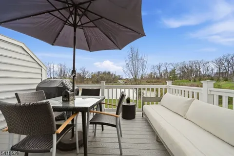 $1,395,000 | 11 Lee Drive, Morristown, NJ 07960