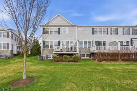 $1,395,000 | 11 Lee Drive, Morristown, NJ 07960
