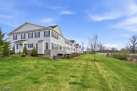 $1,395,000 | 11 Lee Drive, Morristown, NJ 07960