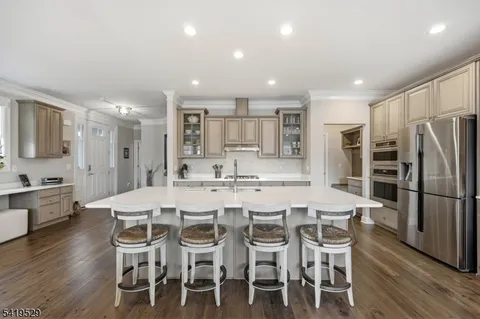 $1,395,000 | 11 Lee Drive, Morristown, NJ 07960