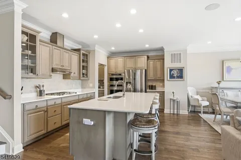 $1,395,000 | 11 Lee Drive, Morristown, NJ 07960