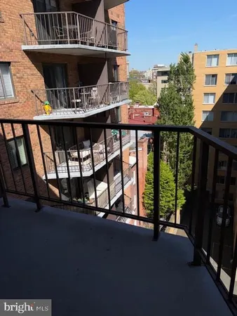 $2,400 | 1718 P Street Northwest, Unit 811, Washington, DC 20036
