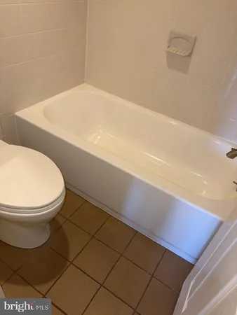 $2,400 | 1718 P Street Northwest, Unit 811, Washington, DC 20036