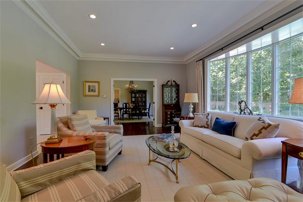 331 Wellesley Street Weston, MA 02493 - Photo 4 of 20 Gallery Image 4