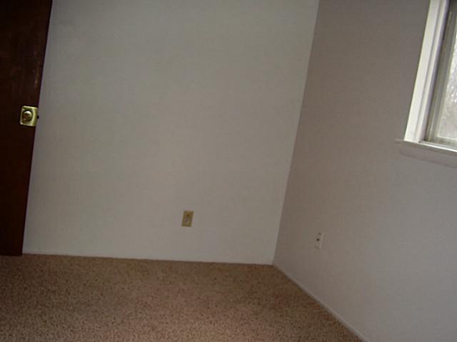 2492 Daily Road Columbus, OH 43232 - Photo 13 of 17 Gallery Image 13