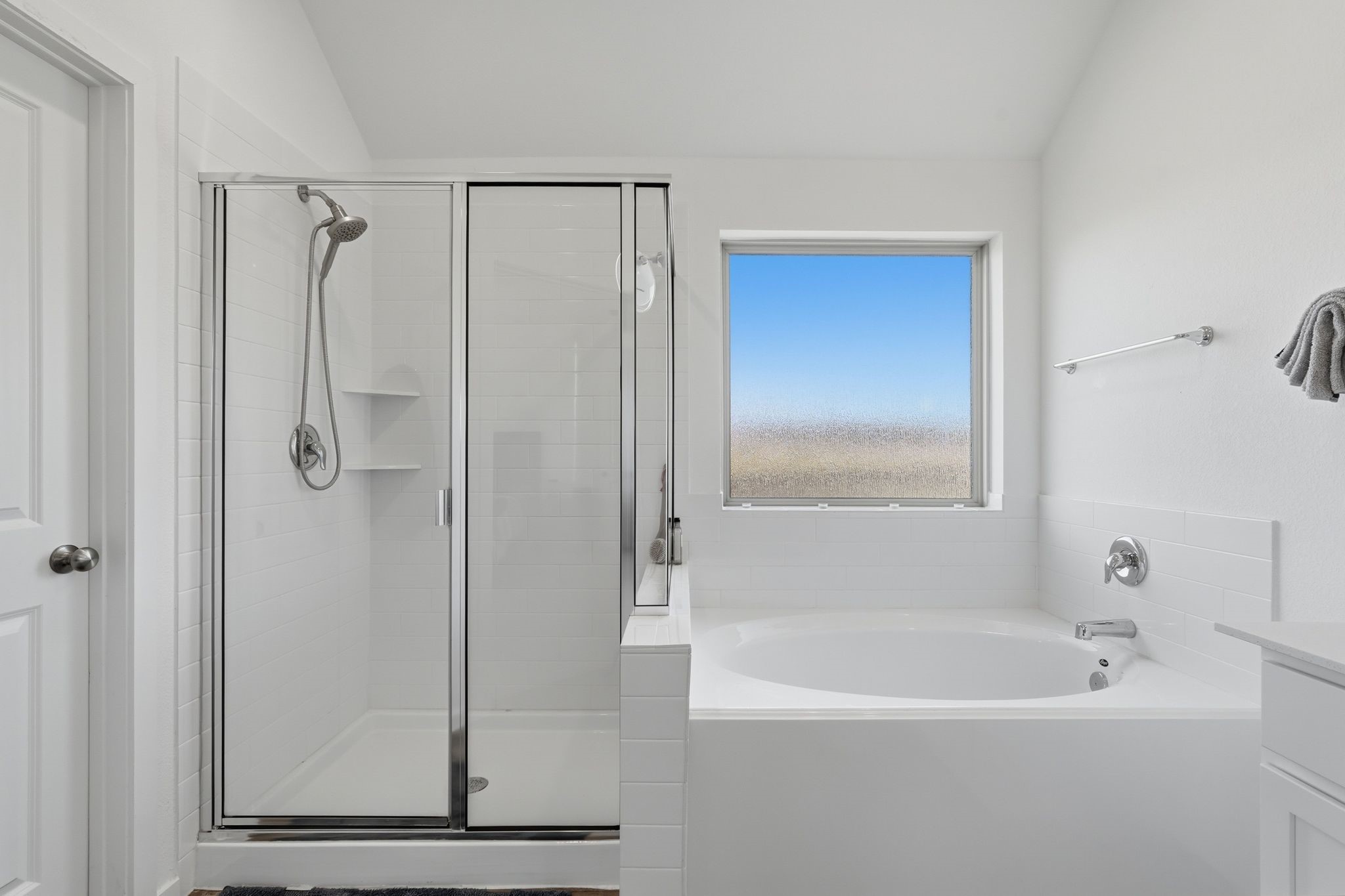 651 Spring Ashberry Court Magnolia, TX 77354 - Photo 17 of 30 Separate tub and shower in the primary bath