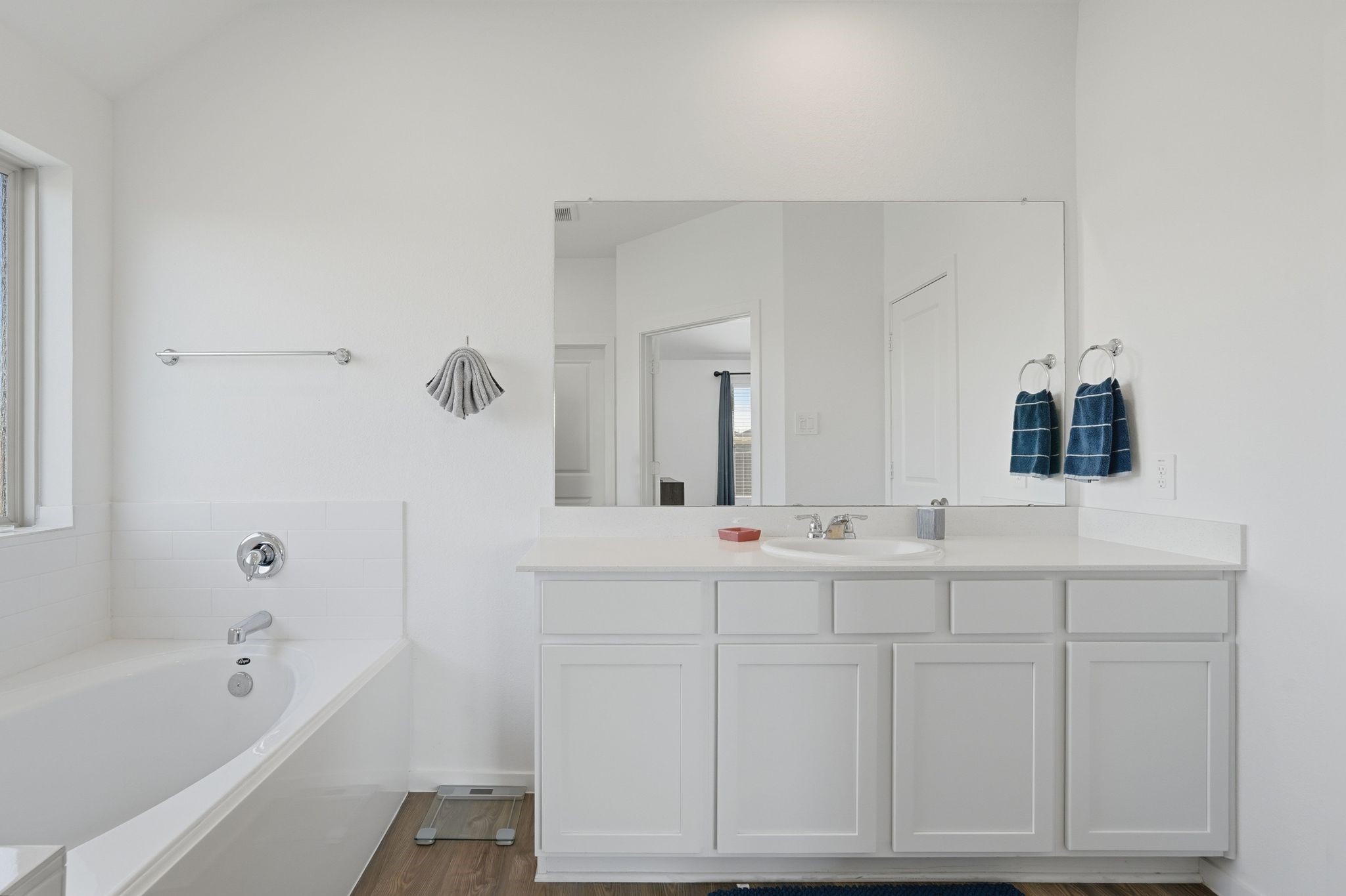 651 Spring Ashberry Court Magnolia, TX 77354 - Photo 18 of 30 Large vanity