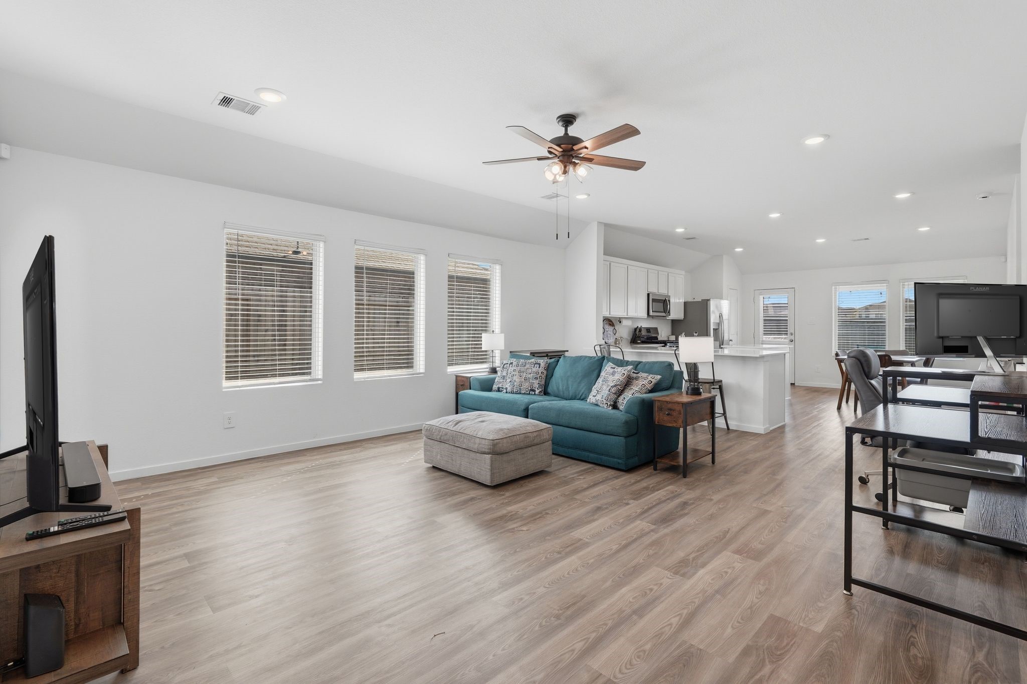 651 Spring Ashberry Court Magnolia, TX 77354 - Photo 5 of 30 Tons of natural light