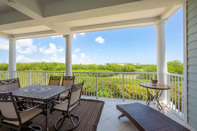 $1,290,000 | 5960 Peninsular Avenue, Unit 101, Stock Island, FL 33040