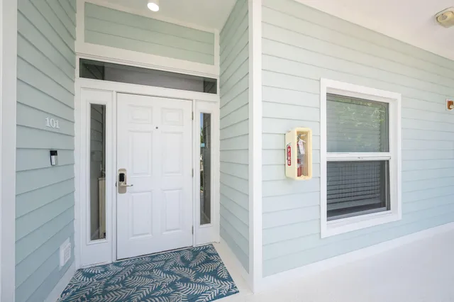 $1,290,000 | 5960 Peninsular Avenue, Unit 101, Stock Island, FL 33040