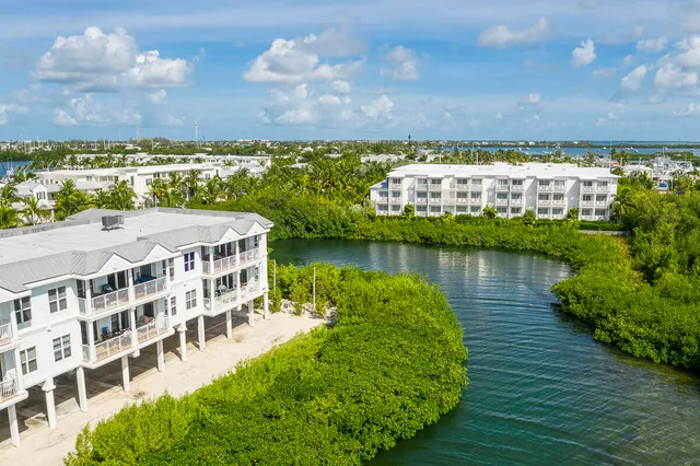 $1,290,000 | 5960 Peninsular Avenue, Unit 101, Stock Island, FL 33040