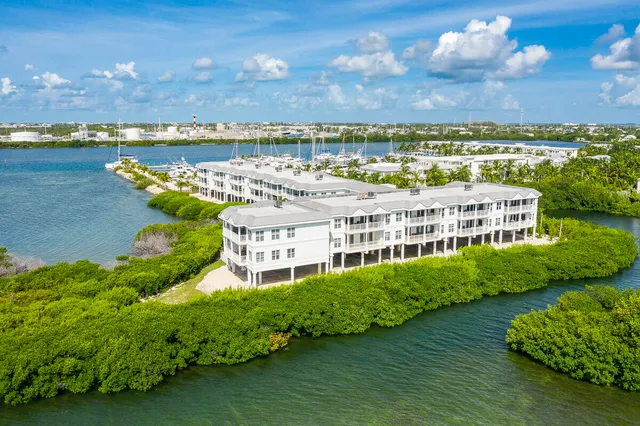 $1,290,000 | 5960 Peninsular Avenue, Unit 101, Stock Island, FL 33040