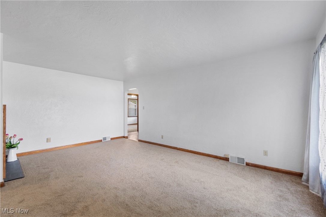 3788 Manchester Road Akron, OH 44319 - Photo 10 of 32