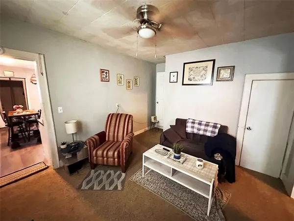 $137,500 | 124 West 3rd Avenue, Garnett, KS 66032