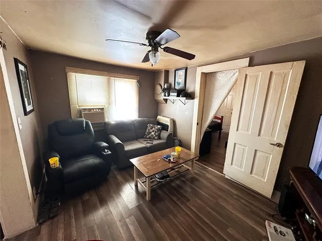 $137,500 | 124 West 3rd Avenue, Garnett, KS 66032