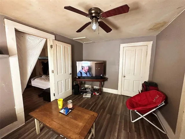 $137,500 | 124 West 3rd Avenue, Garnett, KS 66032