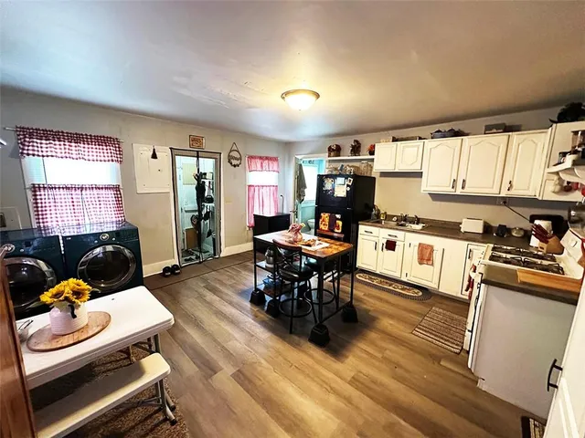 $137,500 | 124 West 3rd Avenue, Garnett, KS 66032