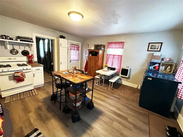 $137,500 | 124 West 3rd Avenue, Garnett, KS 66032