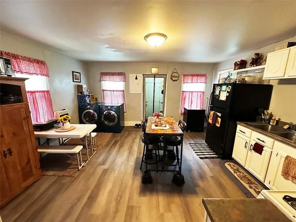 $137,500 | 124 West 3rd Avenue, Garnett, KS 66032