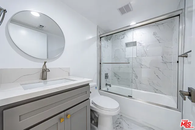 $4,579 | 2057 1/2 South Garth Avenue, Los Angeles, CA 90034